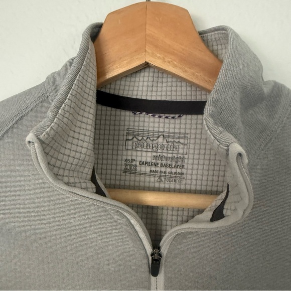 Patagonia Capilene Baselayer Midweight Zip Neck Top Ski Gray Womens Sz XS - Picture 5 of 6